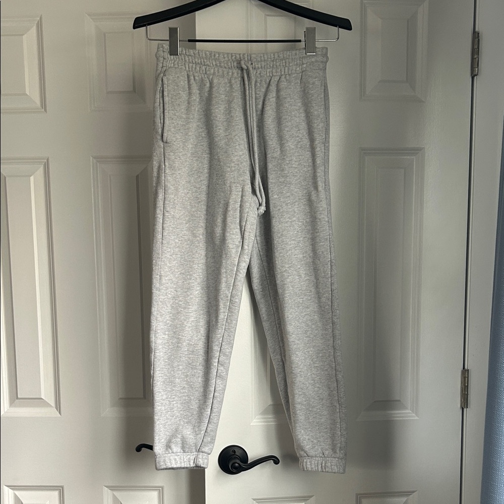 Aritzia Light Gray Women's Jogger Sweatpants